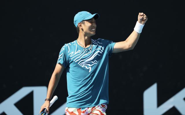 lol赛事竞猜-商竣程苦战击败前No.7 距澳网正赛首秀仅差一胜