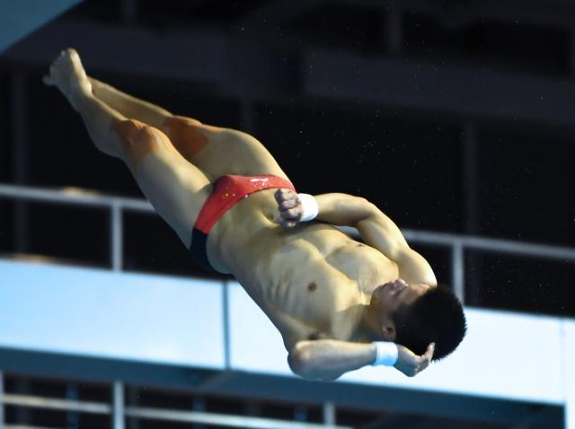 lol赛事竞猜app-世界杯杨健赢10米台冠军 杨昊不稳双保险并不保险